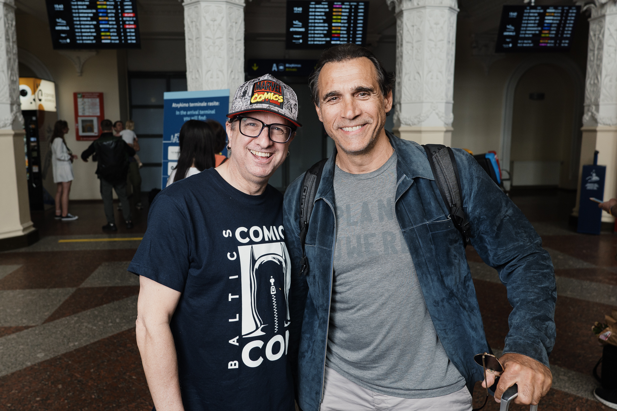 Actor Adrian Paul, the legendary “Highlander” Duncan MacLeod, has arrived in Vilnius